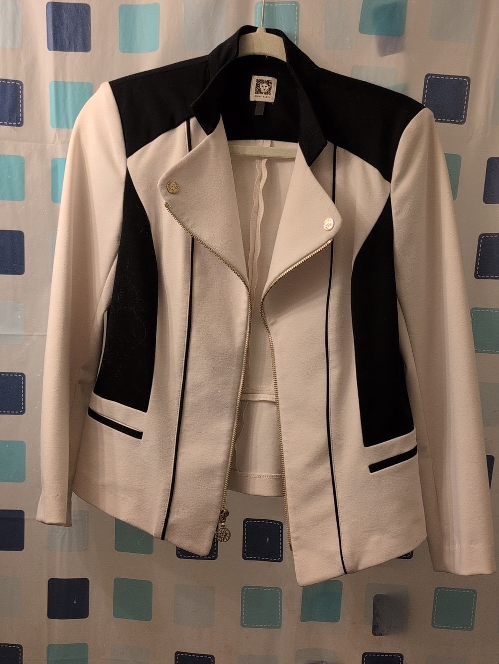 Anne Klein Black and White Contrast Zip-Front Blazer